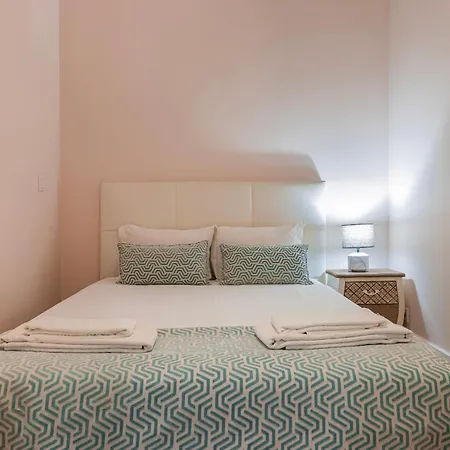 Moderno Com Terraco Apartmán