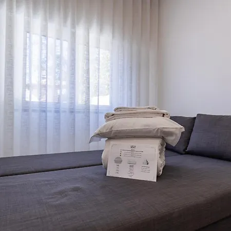 Moderno Com Terraco Lisbon