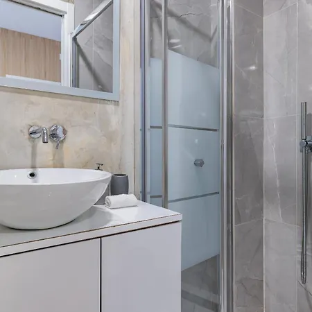 Moderno Com Terraco * Lisbon