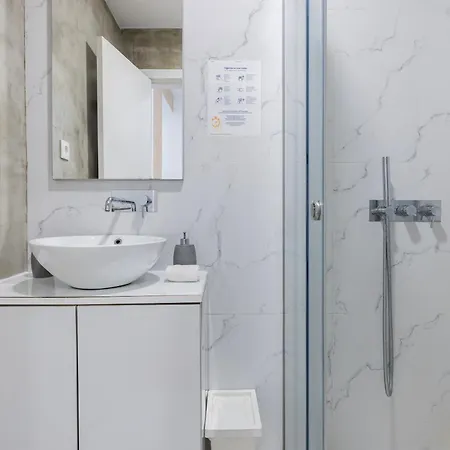 Moderno Com Terraco * Lisbon